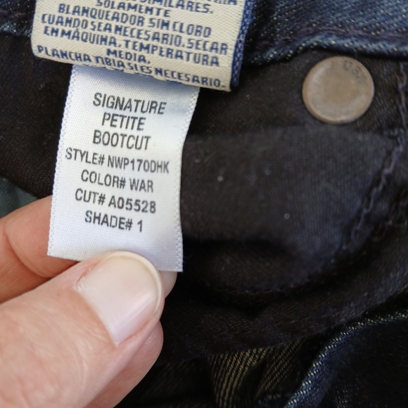 Hudson Petite Signature 5 Pocket Bootcut Jeans - Picture 9 of 11